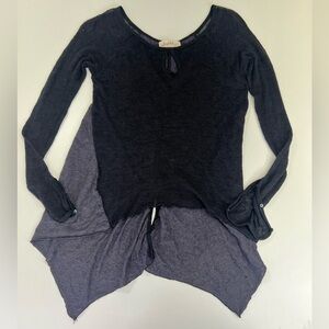 Anthropologie Scrapbook Black and Gray Women's Boho Lagenlook Top Size Medium